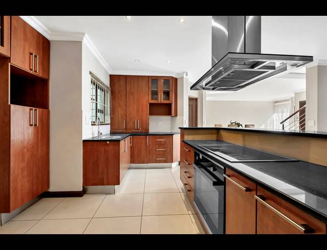 4 BEDROOM HOUSE FOR SALE IN HYDE PARK